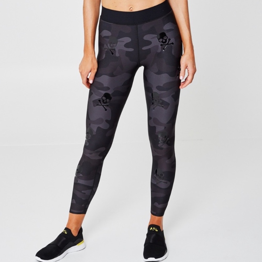 Ultracor x SoulCycle camo skull leggings